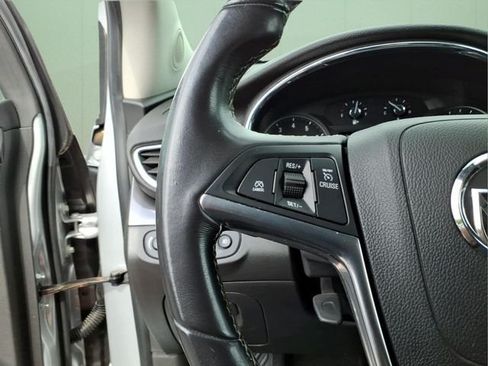 Used 2019 Buick Encore Sport Touring AWD/4WD image 19