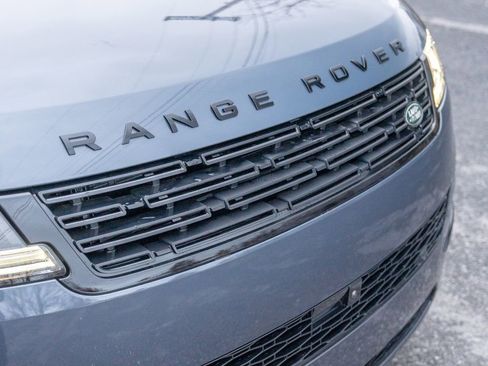 New 2025 Land Rover Range Rover Sport SE image 15