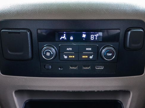 Used 2019 Chevrolet Tahoe LT image 13