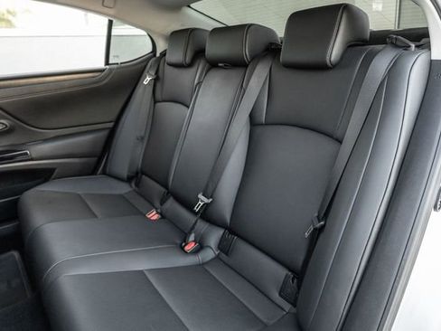 Used 2023 Lexus ES 350 w/ Premium Package image 12