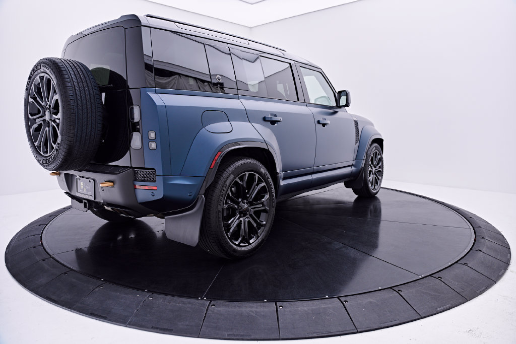 Used 2026 Land Rover Defender 110 OCTA AWD/4WD image 17