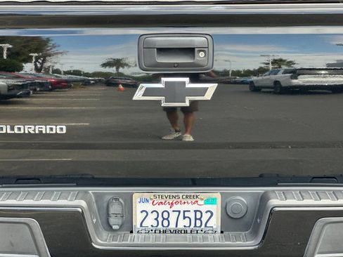 Used 2016 Chevrolet Colorado LT w/ Midnight Edition RWD image 46