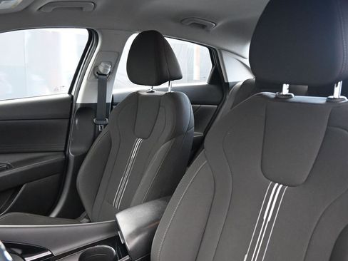 Used 2022 Hyundai Elantra Blue image 22