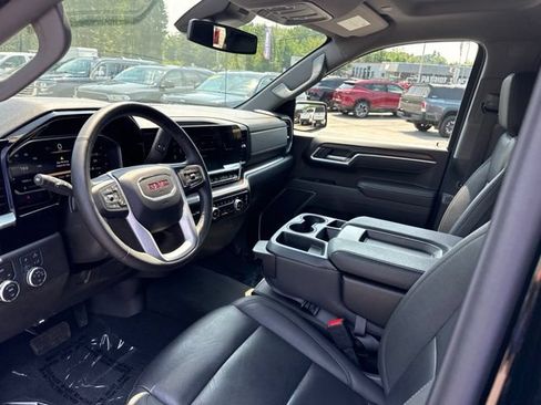 Used 2026 GMC Sierra 1500 SLT AWD/4WD image 16