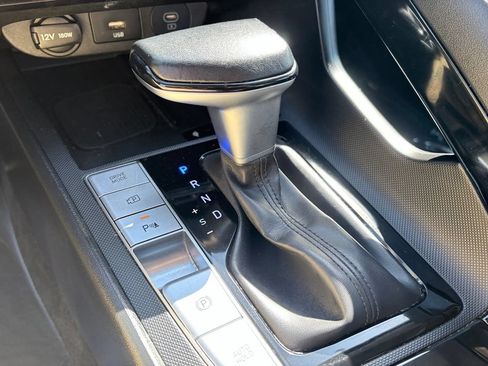 Used 2024 Hyundai Elantra Limited FWD image 21