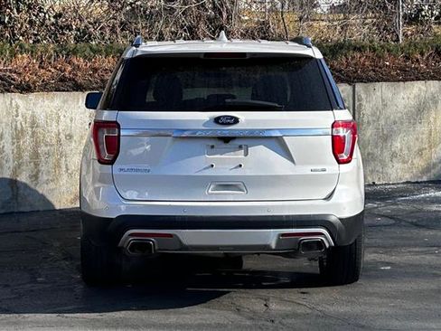 Used 2016 Ford Explorer Platinum image 4