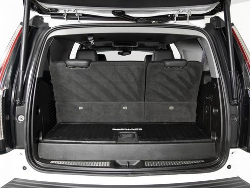 Used 2016 Cadillac Escalade Luxury image 22