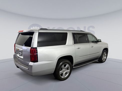 Used 2018 Chevrolet Suburban Premier image 7