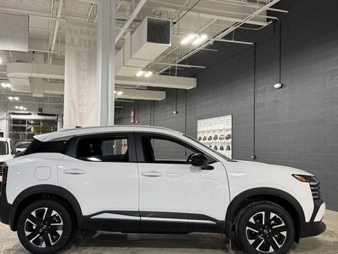 New 2026 Nissan Kicks SV w/ SV Premium Package image 3