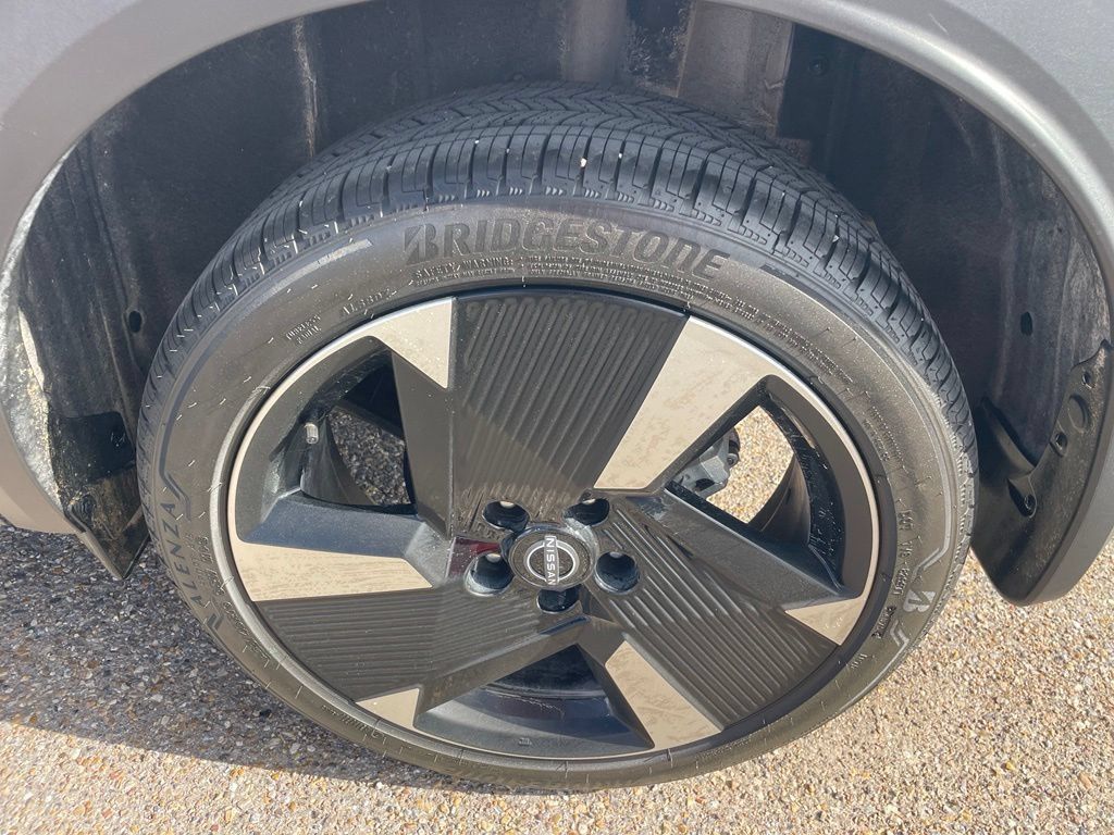 Certified 2026 Nissan Kicks SR FWD image 17