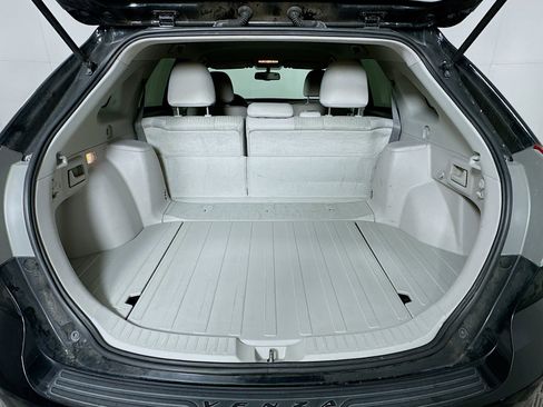 Used 2014 Toyota Venza LE image 25