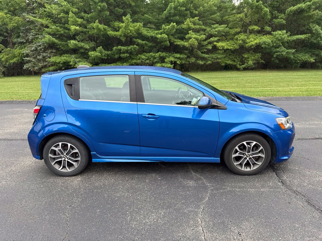 Used 2017 Chevrolet Sonic LT w/ Convenience Package FWD image 5
