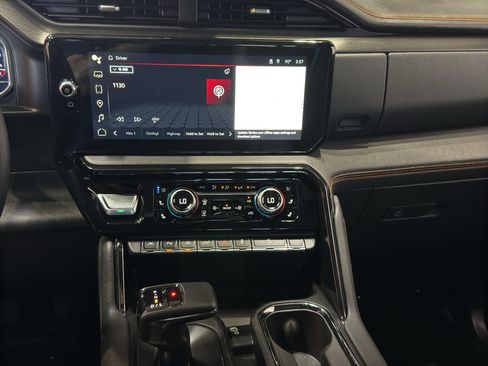Used 2023 GMC Sierra 1500 AT4 w/ AT4 Premium Package AWD/4WD image 33