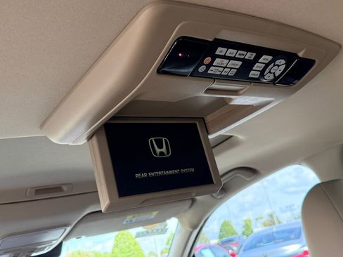 Used 2016 Honda Pilot Touring image 21