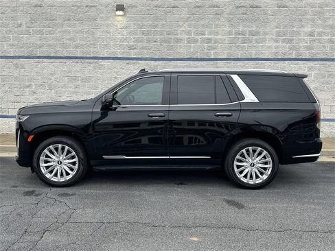 Used 2021 Cadillac Escalade Luxury image 4