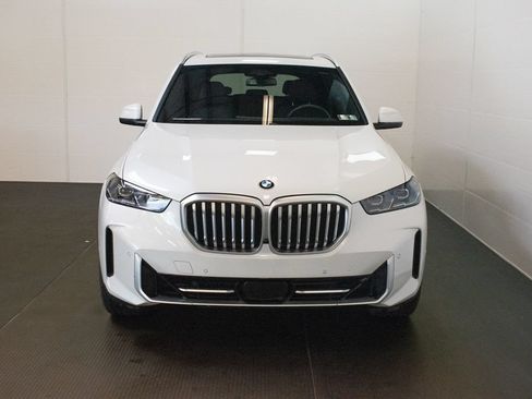 Used 2024 BMW X5 xDrive40i w/ Premium Package AWD/4WD image 2
