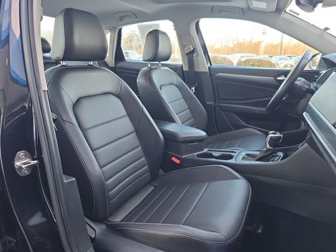 Used 2024 Volkswagen Jetta SE image 34