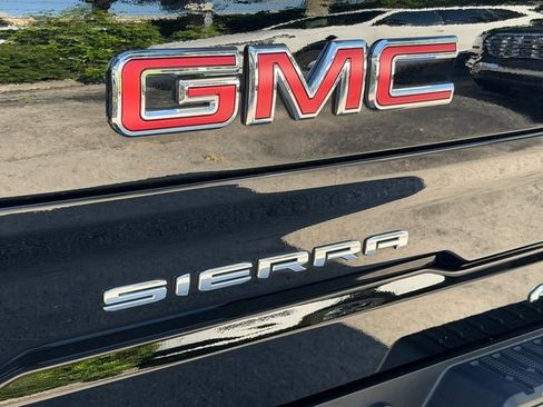 Certified 2021 GMC Sierra 1500 AT4 AWD/4WD image 10