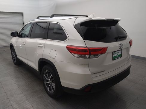 Used 2019 Toyota Highlander XLE image 5