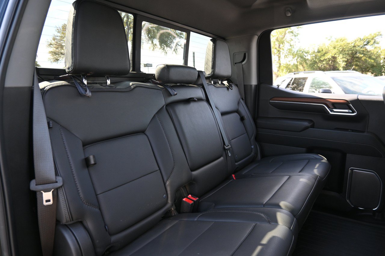 Used 2023 GMC Sierra 1500 Denali w/ Technology Package AWD/4WD image 23