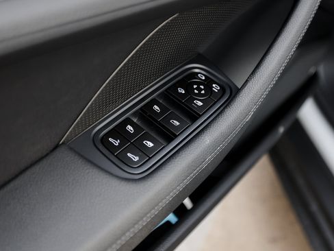 New 2026 Porsche Panamera 4 image 24