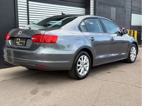 Used 2012 Volkswagen Jetta SE FWD image 9