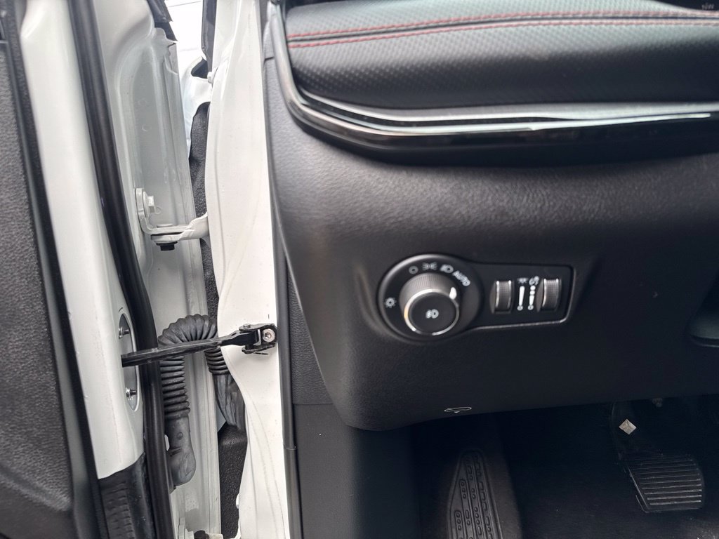 Used 2022 Jeep Compass Trailhawk AWD/4WD image 25