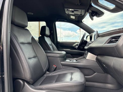 Used 2023 Chevrolet Tahoe LT w/ Luxury Package AWD/4WD image 39