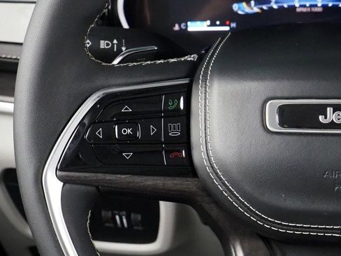 Used 2023 Jeep Grand Cherokee Overland image 25