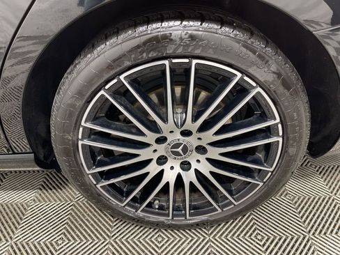 Used 2025 Mercedes-Benz C 300 4MATIC Sedan image 37