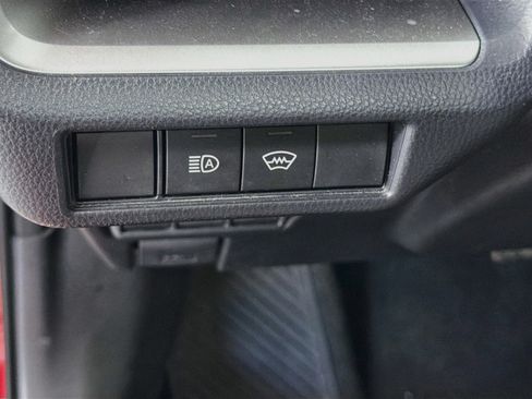 Used 2025 Toyota Prius LE FWD image 16