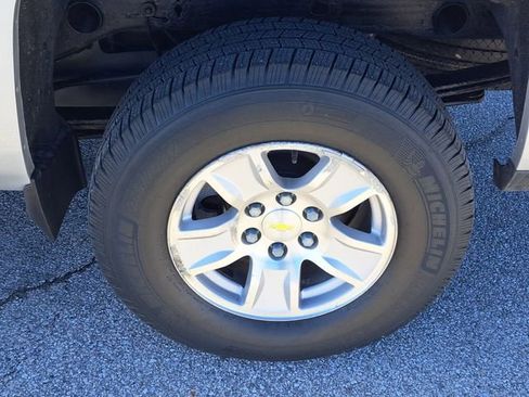 Used 2015 Chevrolet Silverado 1500 LT image 23