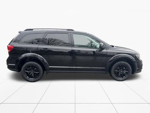 Used 2019 Dodge Journey SE w/ Blacktop Package image 10