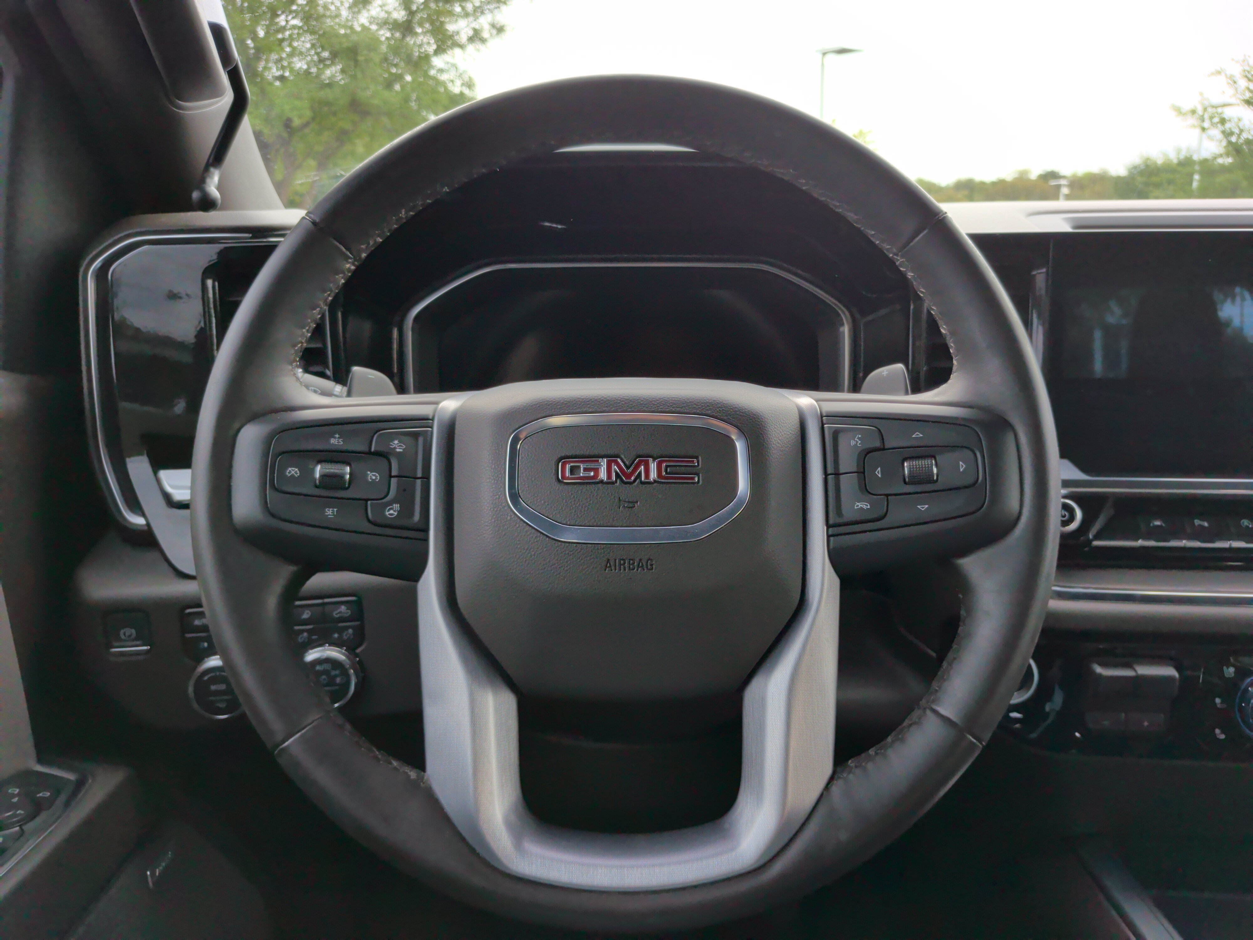 Used 2024 GMC Sierra 1500 SLT w/ SLT Premium Plus Package AWD/4WD image 21