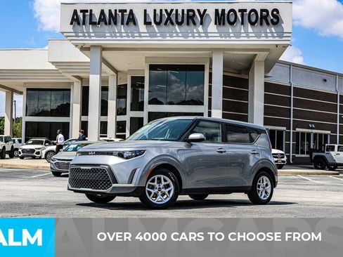 Used 2025 Kia Soul LX w/ LX Technology Package image 3