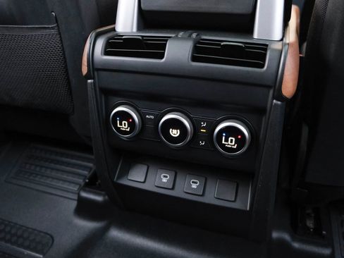 Used 2023 Land Rover Defender 110 X AWD/4WD image 34