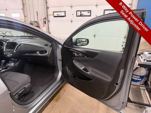 Used 2024 Chevrolet Malibu LT image 36