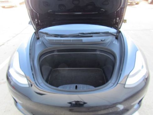 Used 2018 Tesla Model 3 Long Range RWD image 47