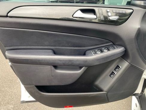 Used 2019 Mercedes-Benz GLS 450 4MATIC image 25