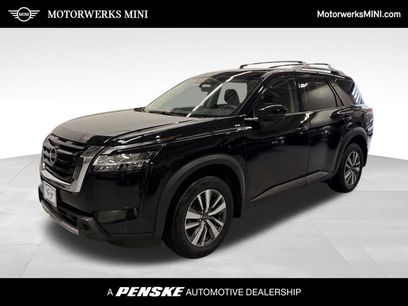 Used 2024 Nissan Pathfinder SL