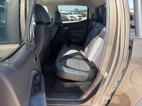 Used 2016 Chevrolet Colorado Z71 w/ LPO, Gearon Bar Package AWD/4WD image 21