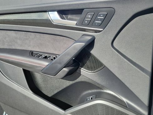 Used 2025 Audi SQ5 Premium Plus w/ Premium Plus Package image 17