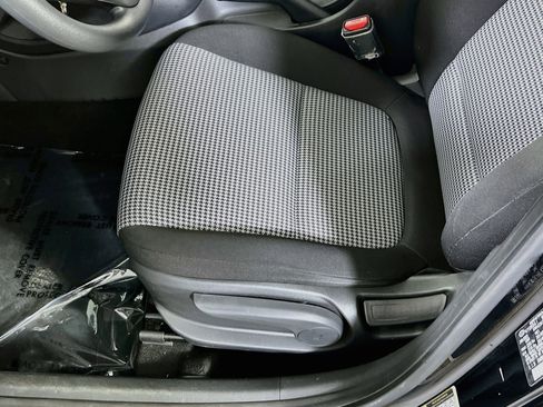 Used 2023 Hyundai Kona SE image 18