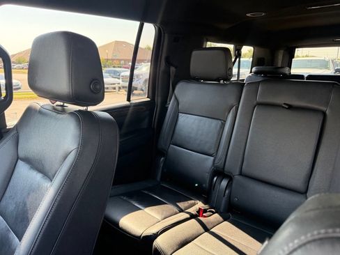 Used 2023 Chevrolet Suburban LT AWD/4WD image 30