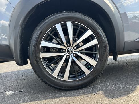 Used 2024 Nissan Pathfinder Platinum AWD/4WD image 18