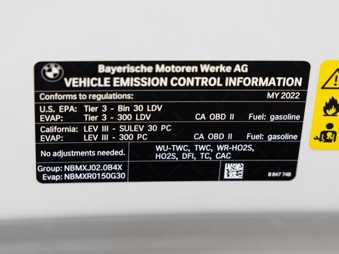 Used 2022 BMW 330i Sedan w/ Driving Assistance Package RWD image 34
