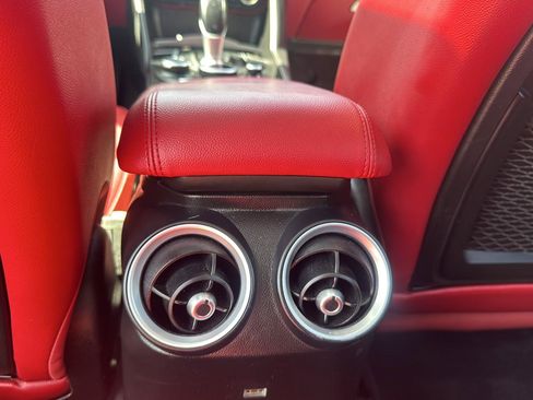 Used 2019 Alfa Romeo Giulia AWD w/ Cold Weather Package image 32