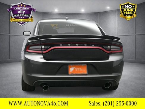 Used 2023 Dodge Charger R/T RWD image 5