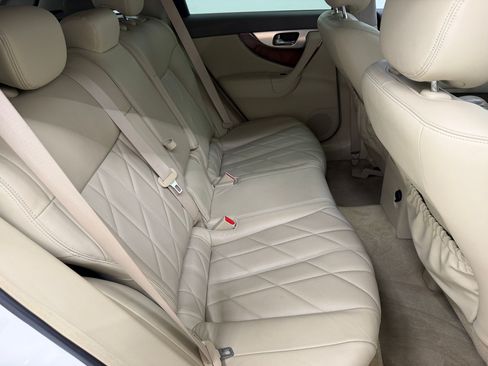 Used 2011 INFINITI FX35 AWD w/ Premium Pkg image 30