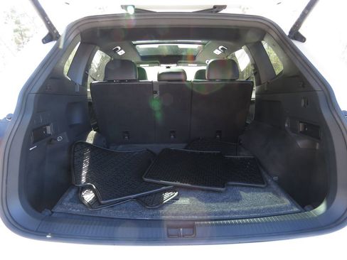 Used 2022 Volkswagen Tiguan SE R-Line AWD/4WD image 17